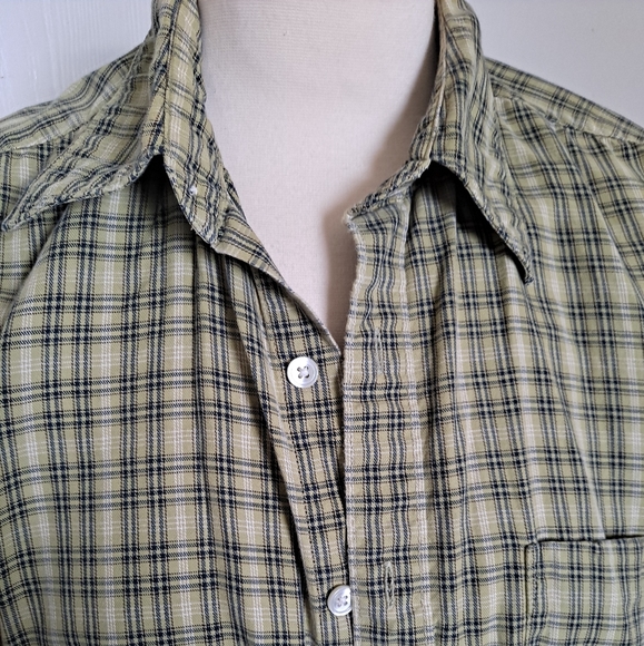 Flannels. 🌈 - Picture 2 of 7